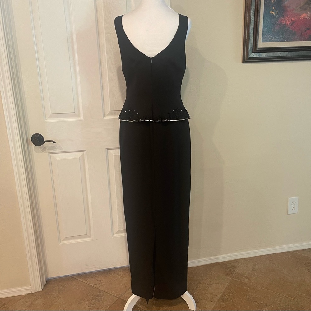 Elegant Black Maxi Dress - Picture 5 of 7